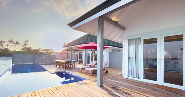 siyam-world-maldives-3-bedroom-lagoon-villa-with-pool-slide-02_10923