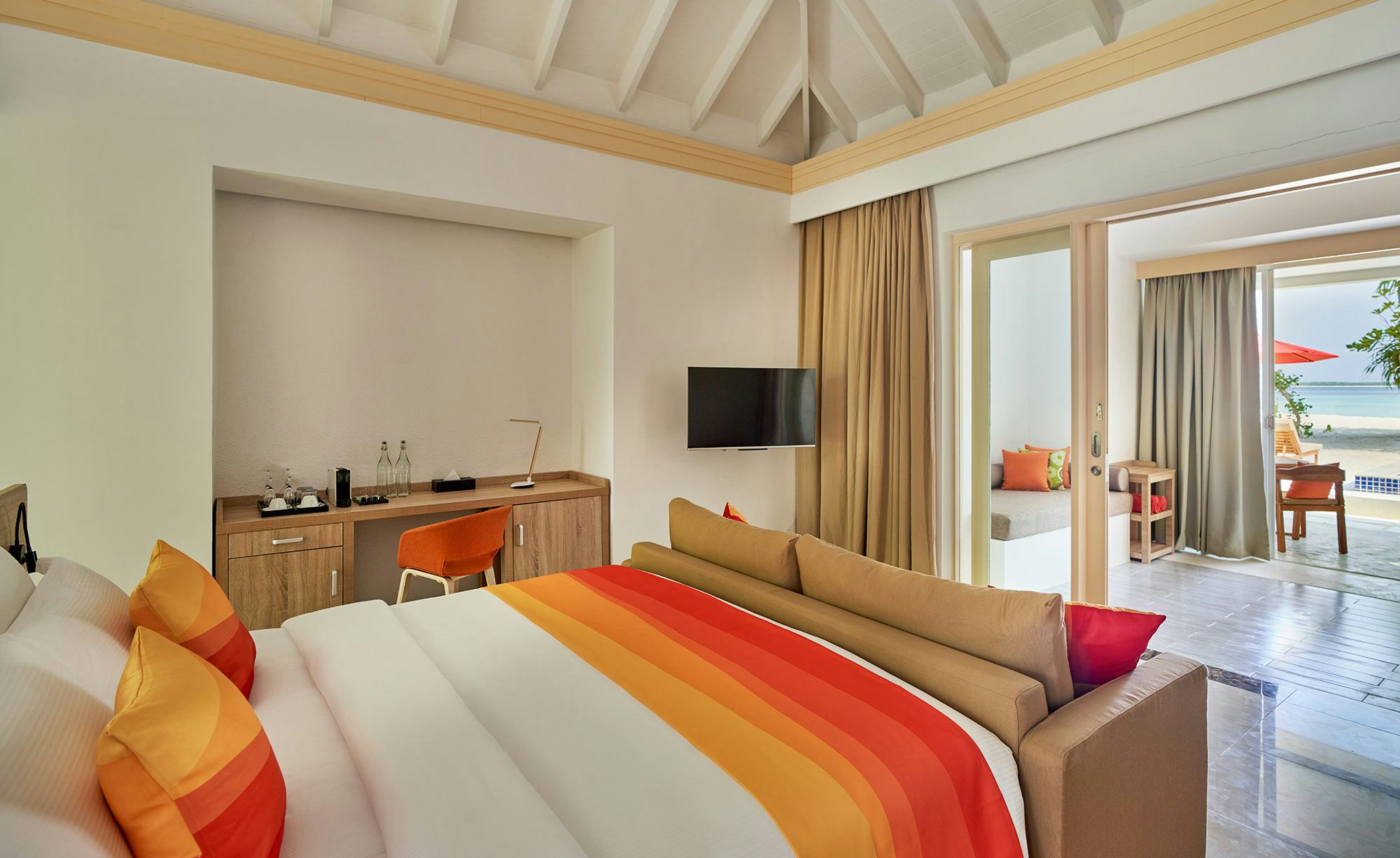 BEACH SUITE WITH POOL