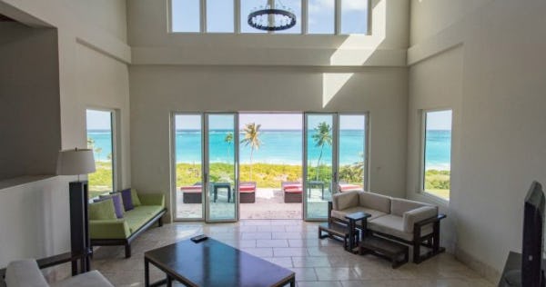 sky-beach-club-bahamas-luxury-luxury-4-bedroom-oceanview-villa-03_12029