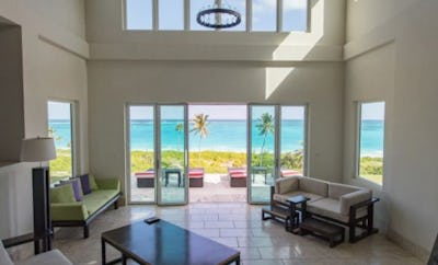 Luxury 4 Bedroom Oceanview Villa with Infinity pool