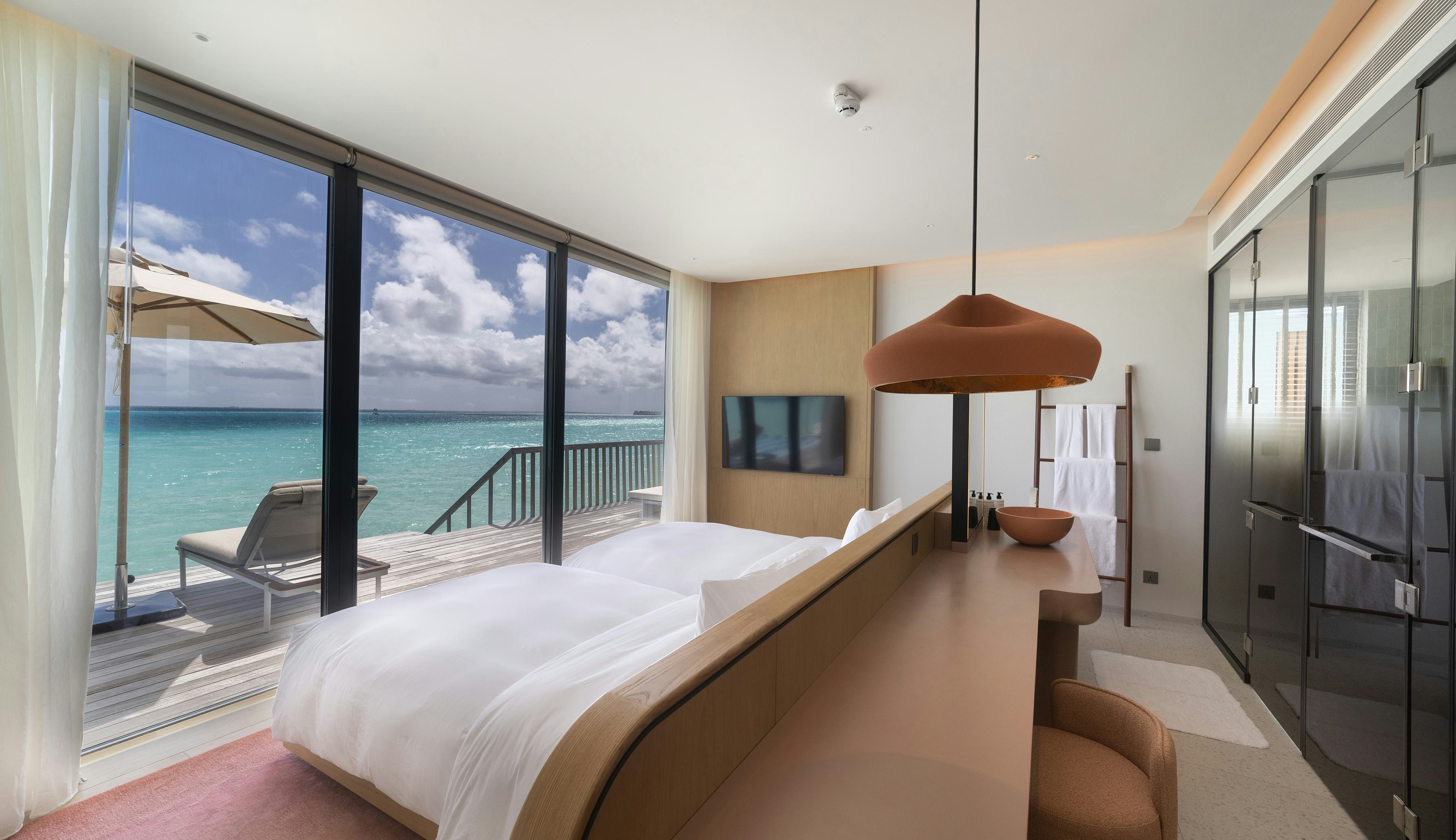 Three-Bedroom Ocean Water Pool Atelier