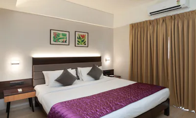 Superior pool view rooms