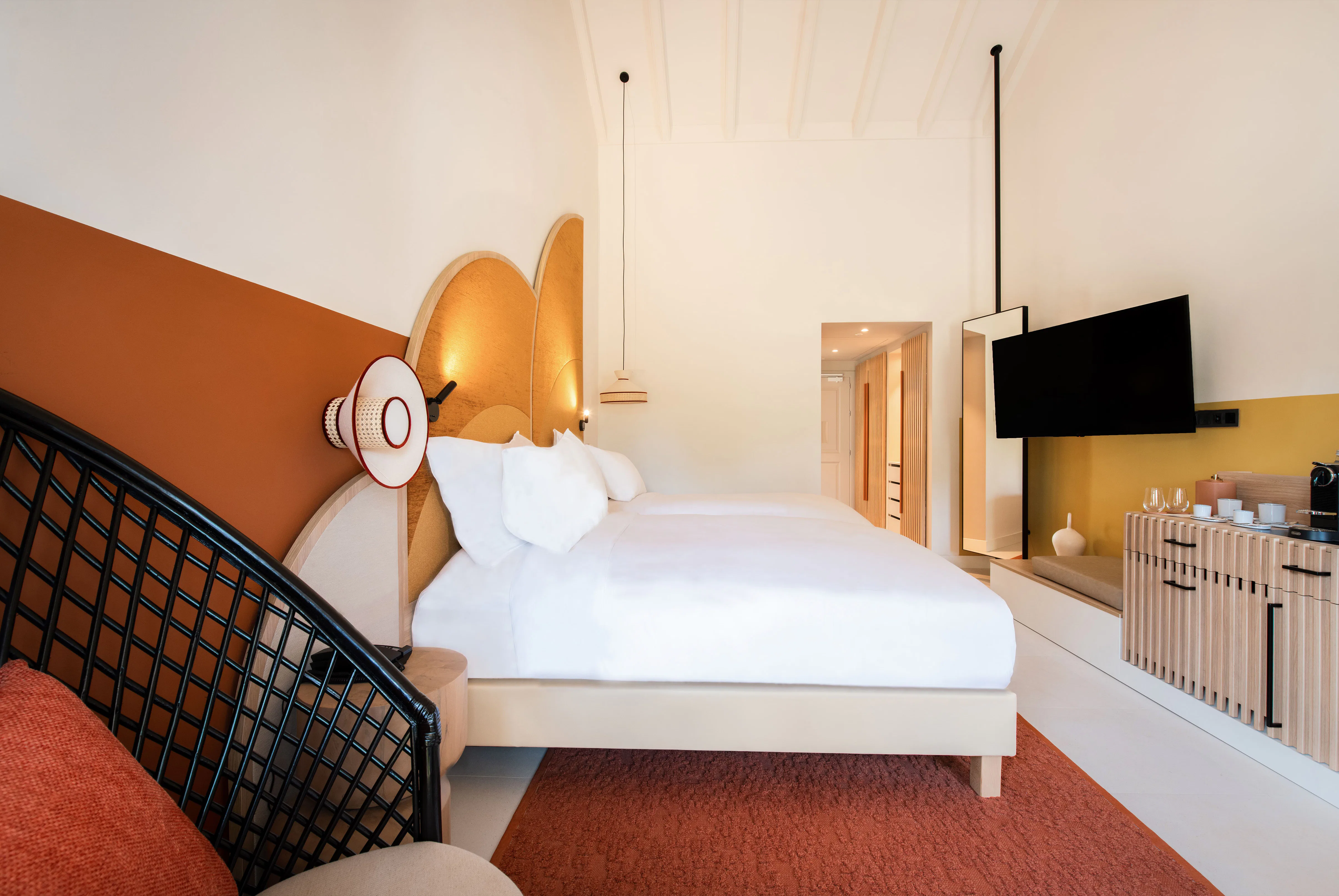 SO COMFY KING, 1 King Bed