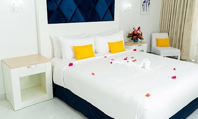 Soco Courtyard – Ground Floor Walkout Room