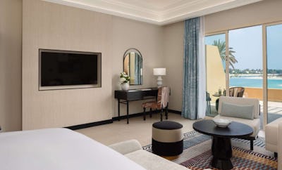 Classic Room, King Bed, Sea View