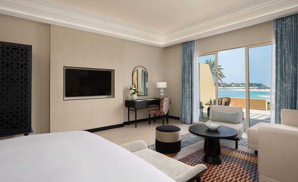 sofitel-al-hamrara-beach-resort-ras-al-khaimah-uae-superior-room-king-bed-sea-view_13046