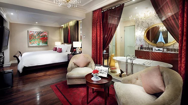 sofitel-legend-metropole-hanoi-vietnam-opera-wing-grand-prestige-suite-with-club-lounge-banefits-01_4911