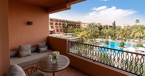 Contemporary Deluxe Room