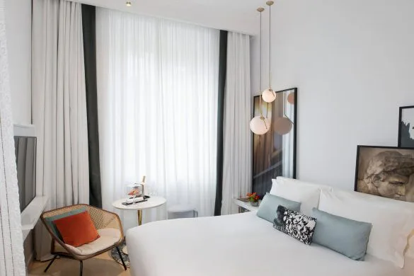 sofitel-rome-villa-borghese-italy-luxury-room-01_13362