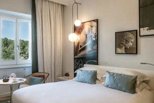 sofitel-rome-villa-borghese-italy-luxury-room-with-view-01_13362