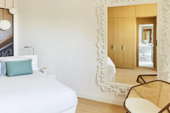 sofitel-rome-villa-borghese-italy-premium-luxury-room-01_13362