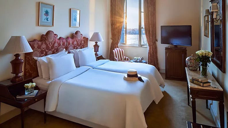 sofitel-winter-palace-luxor-egypt-classic-room-2-single-beds-nile-view_1801