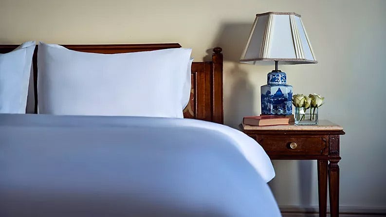 sofitel-winter-palace-luxor-egypt-classic-room-king-size-bed_1801