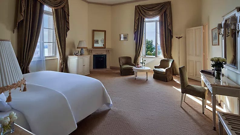 sofitel-winter-palace-luxor-egypt-prestige-suite-king-size-bed_1801