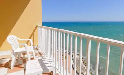 SUPERIOR ROOM FRONTAL SEA VIEW