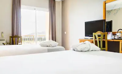 SUPERIOR ROOM SIDE SEA VIEW