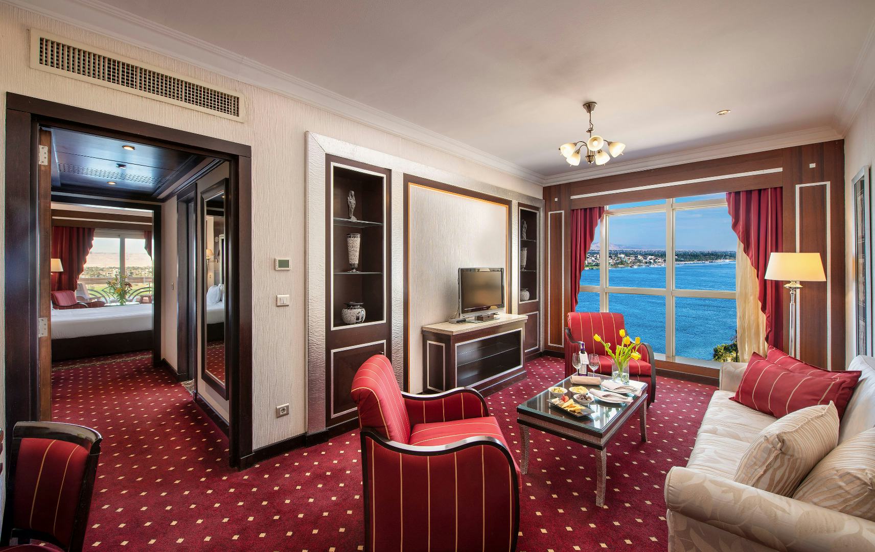 Ambassador Suite - Front Nile View