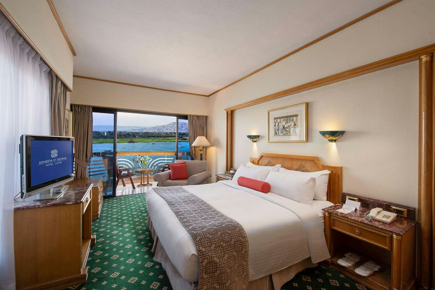 Junior Suite Front Nile View