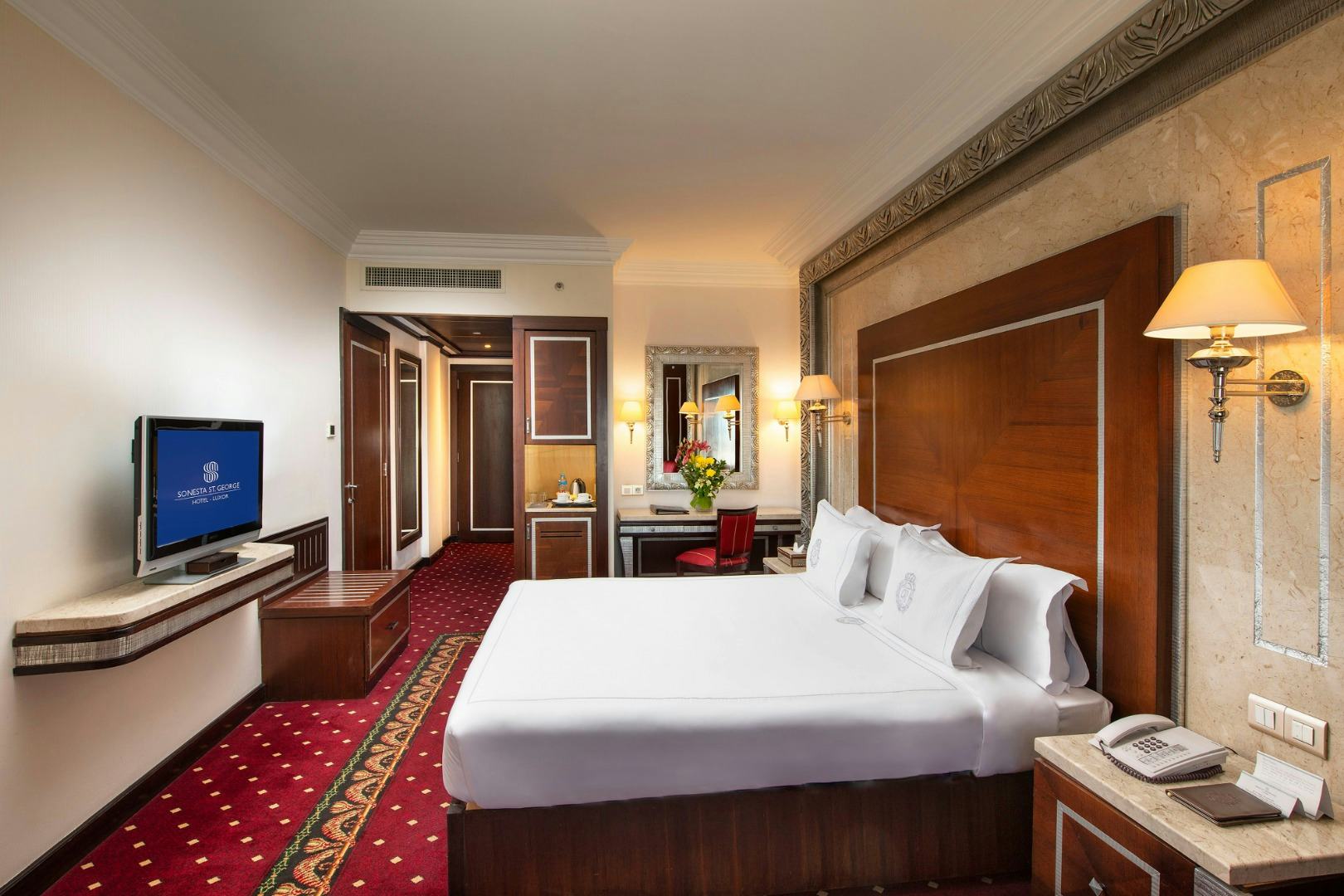 Royal Club Front Nile View Room