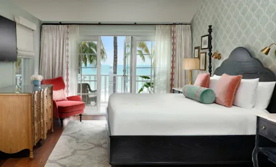 Luxury Guesthouse Experience - La Mer Dewey Ocean View King
