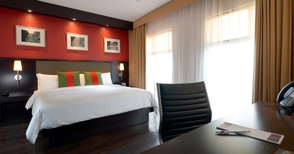 spanish-court-hotel-standard-room_9288