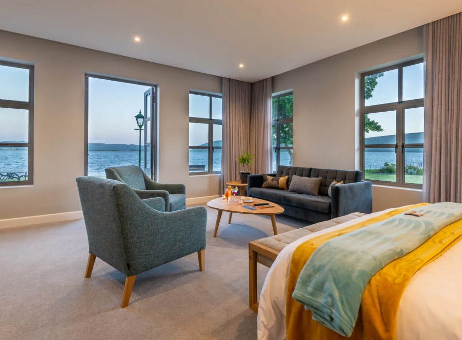 Manor House Suites: Lagoon views