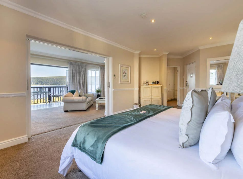 Courtyard Suites: Lagoon views