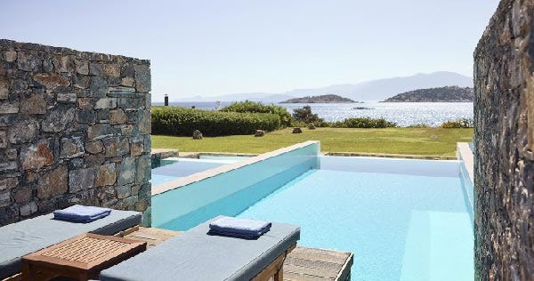st-nicolas-bay-resort-hotel-and-villas-classic-studio-private-pool-sea-view-03_11149