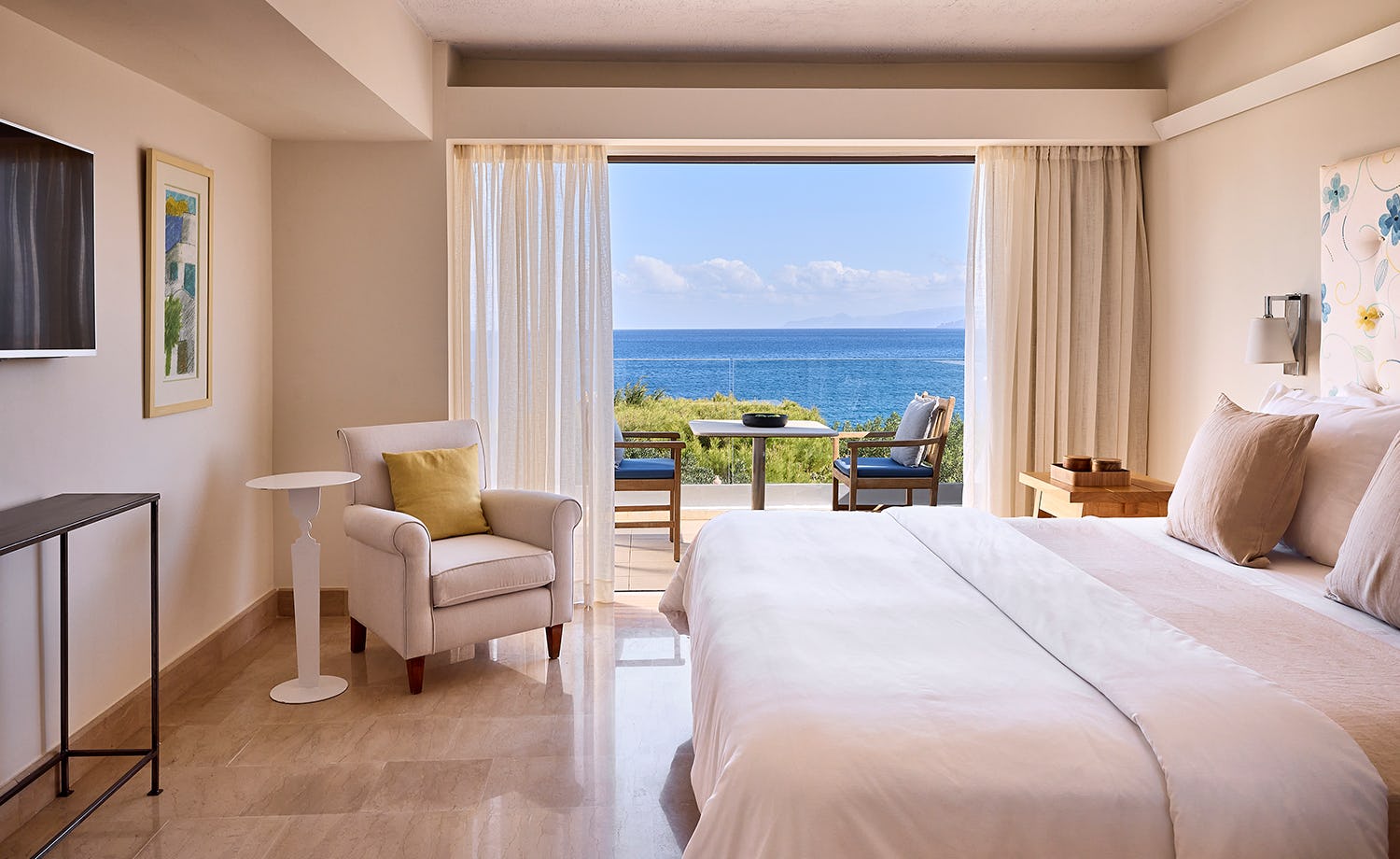 Classic Suite (One-Bedroom) Sea View