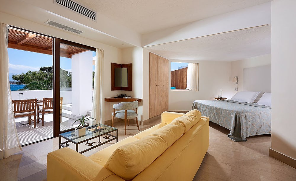 Junior Suite Outdoor Hot Tub Sea View