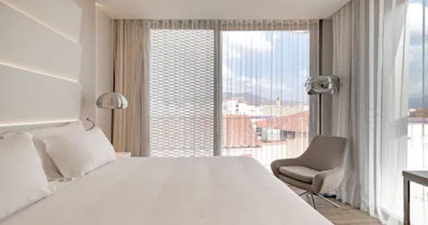 standard-room-with-view-nh-malaga-01_11439