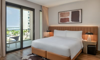 1 King 1 Bedroom Suite Pool View