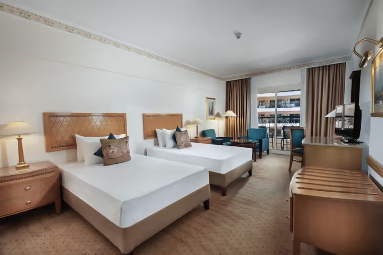 Classic room with view to the courtyard