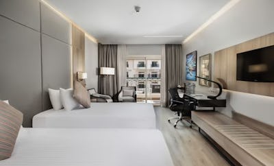 Executive room facing the courtyard with two separate beds