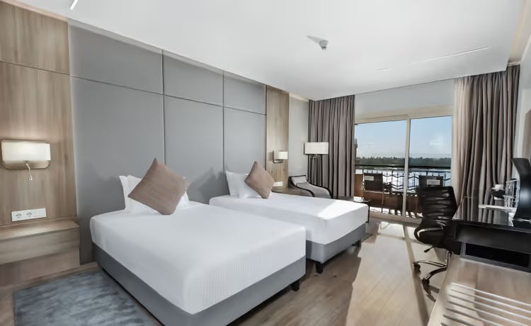Executive room with Nile view and separate beds