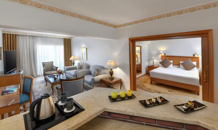 Junior Suite with city view