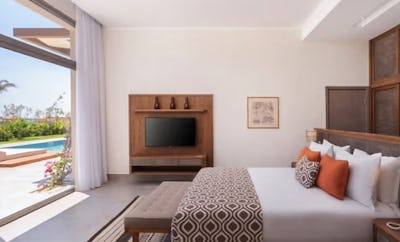 PRIVATE VILLA WITH SWIMMING POOL AND THREE BEDROOMS