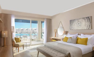 SUPERIOR ROOM, QUEEN OR TWIN, SIDE SEA VIEW