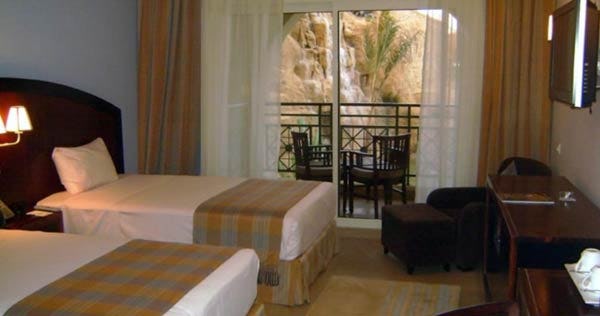 stella-di-mare-beach-hotel-and-spa-comfort-room-01_2781
