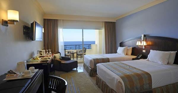 stella-di-mare-beach-hotel-and-spa-deluxe-room-01_2781