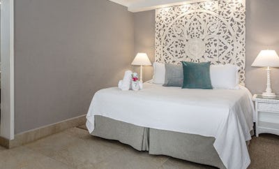 Deluxe Oceanfront Room