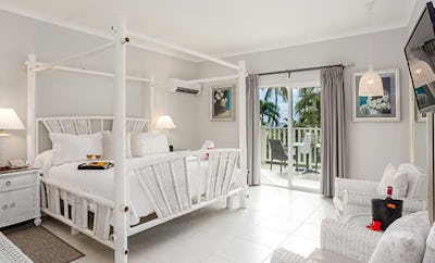 Oceanfront Honeymoon Suite