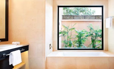 Suite, 1 Bedroom Suite, 1 King, Pool access, Poolside, Pool