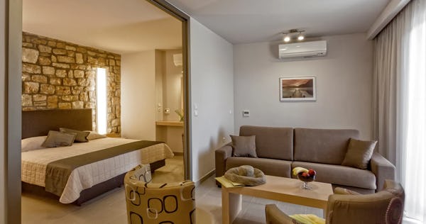 suites-lagomandra-hotel_11047