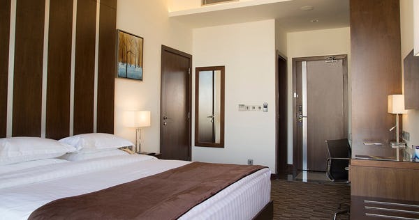 sulaf-luxury-hotel-amman-jordan-deluxe-double-room_9795