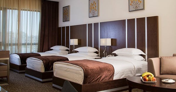 sulaf-luxury-hotel-amman-jordan-deluxe-triple-room_9795