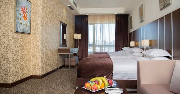 sulaf-luxury-hotel-amman-jordan-standard-triple-room_9795