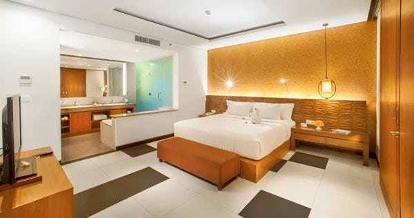 sun-island-hotel-and-spa-legian-suite-room-02_10273