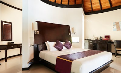 Family Deluxe Beach Villa With Pool