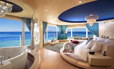 Royal Villa- Posh Club